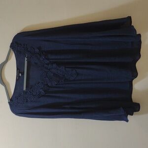 Zac& Rachel Embroidered Collar Long Sleeve Top